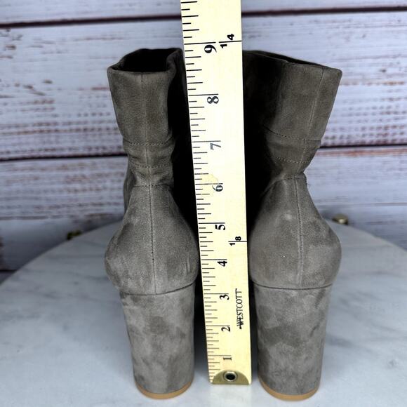 Gianvito Rossi Maeve Tan Beige Calfskin Leather Suede Ankle Boots Pumps Size 9.5 - Picture 9 of 11